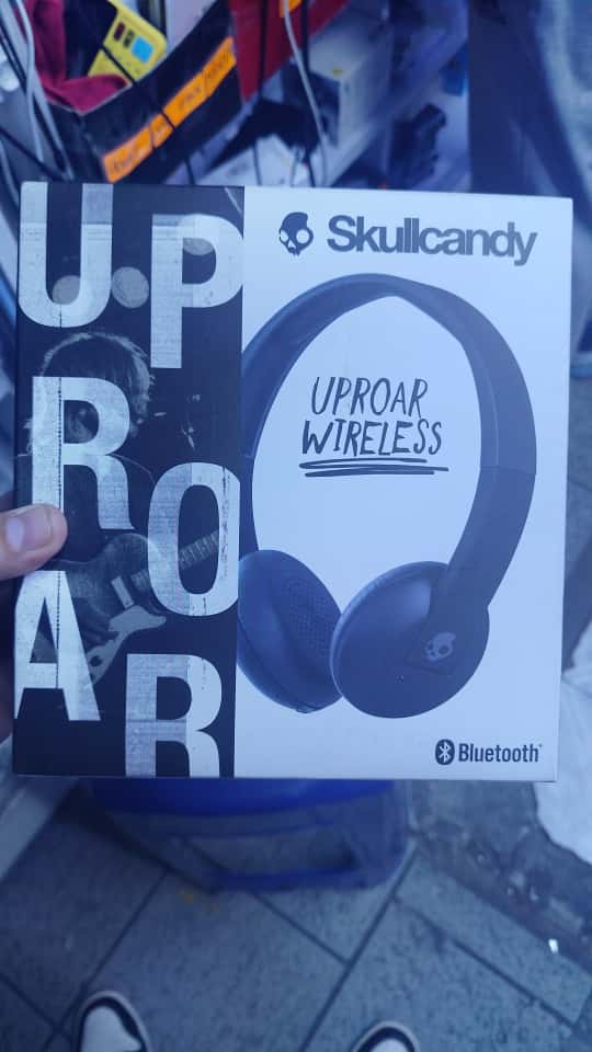 Audífonos Bluetooth Skullcandy Uproar Wireless Entrega Rápida - Negro
